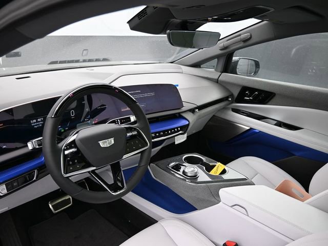 New 2025 Cadillac Optiq Luxury 1 w/ LPO, Floor Liner Package image 26