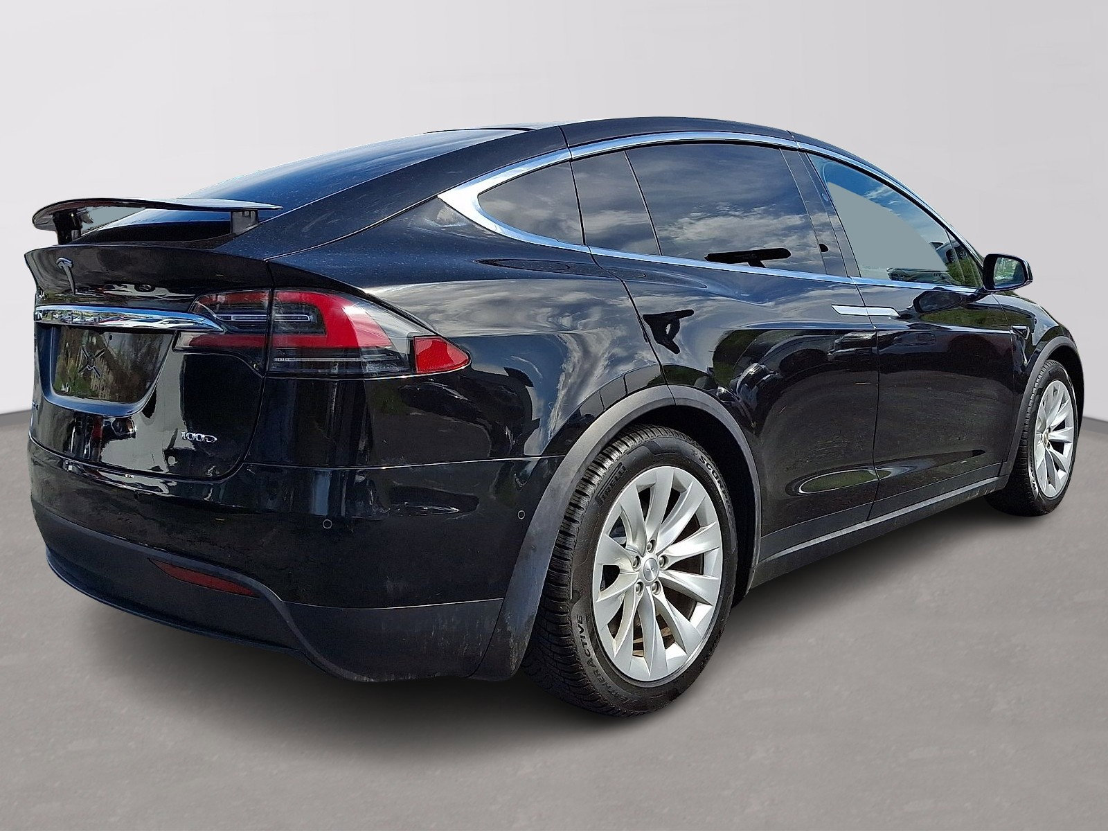 Used 2018 Tesla Model X 100D AWD/4WD image 6