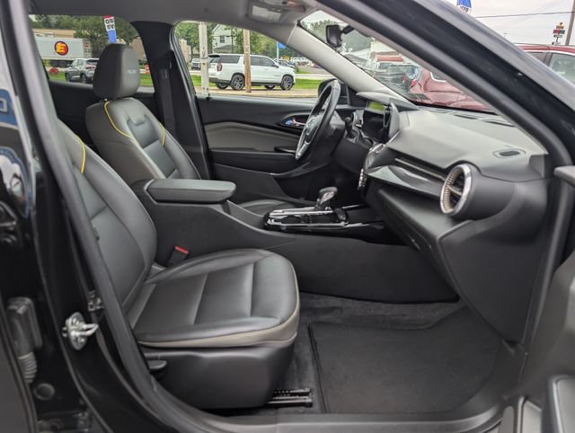 Used 2025 Chevrolet Trax ACTIV w/ Driver Confidence Package FWD image 12