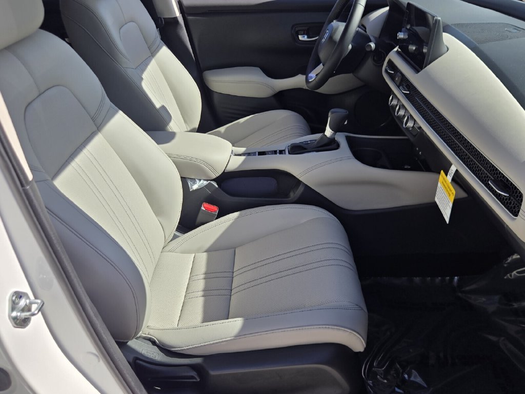 Certified 2027 Honda HR-V EX-L image 17
