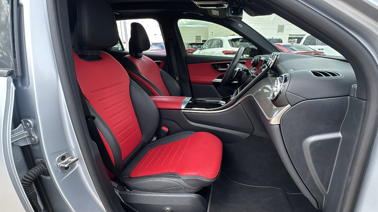 Used 2024 Mercedes-Benz GLC 43 AMG 4MATIC image 30