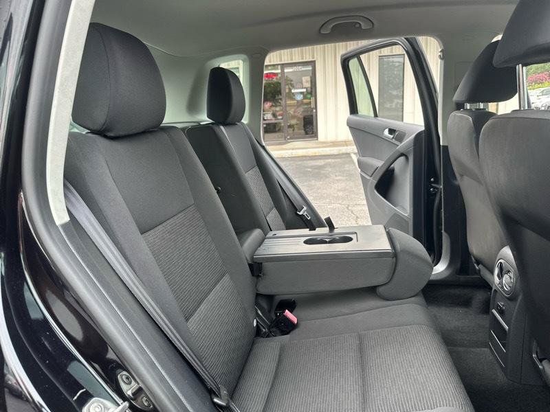 Used 2013 Volkswagen Tiguan S AWD/4WD image 40