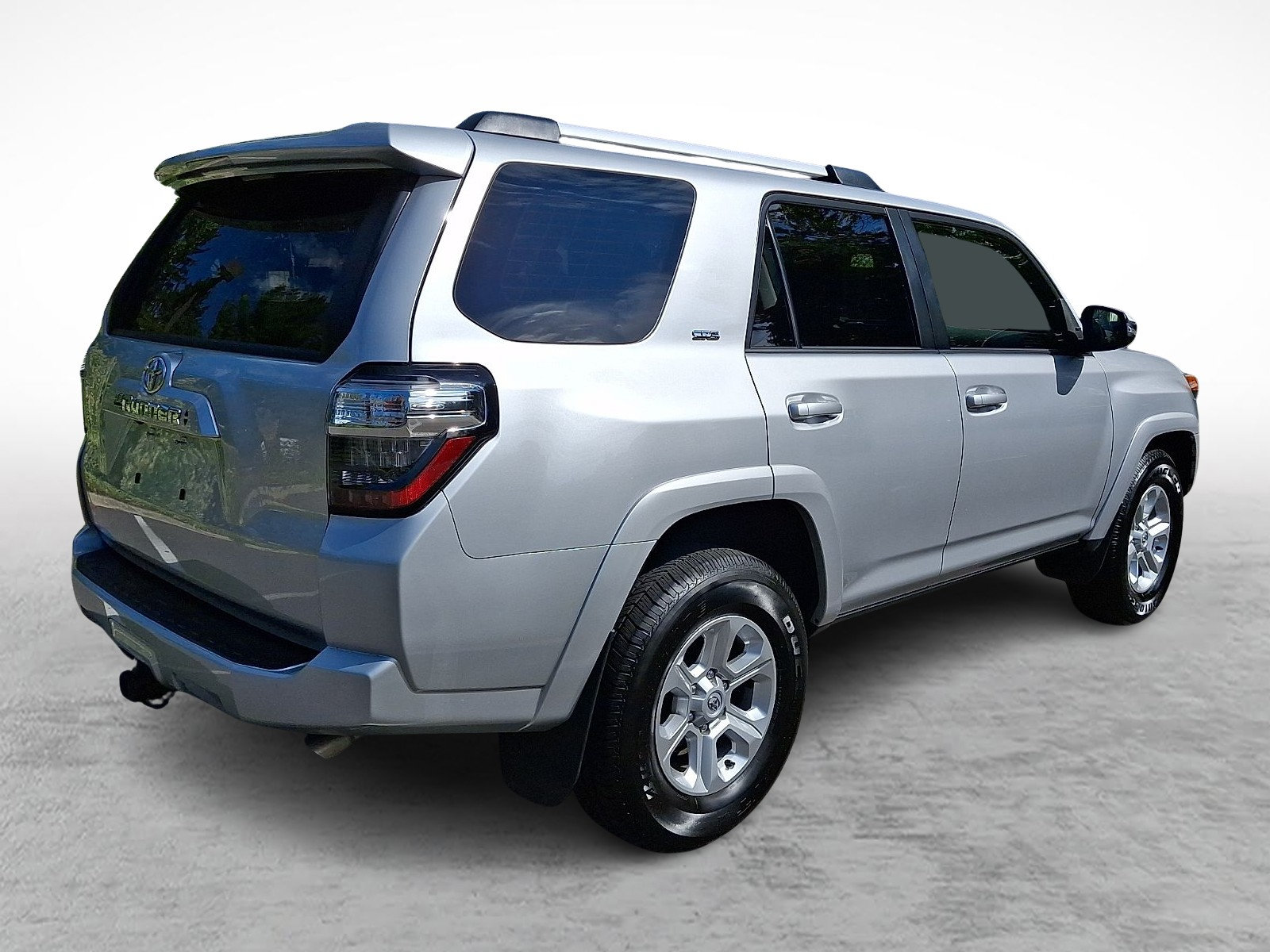 Used 2024 Toyota 4Runner SR5 Premium w/ Moonroof Package RWD image 6