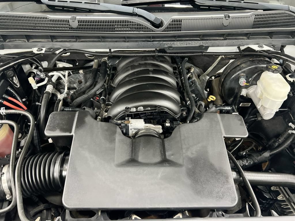 Used 2018 Chevrolet Silverado 1500 LT w/ All Star Edition AWD/4WD image 24
