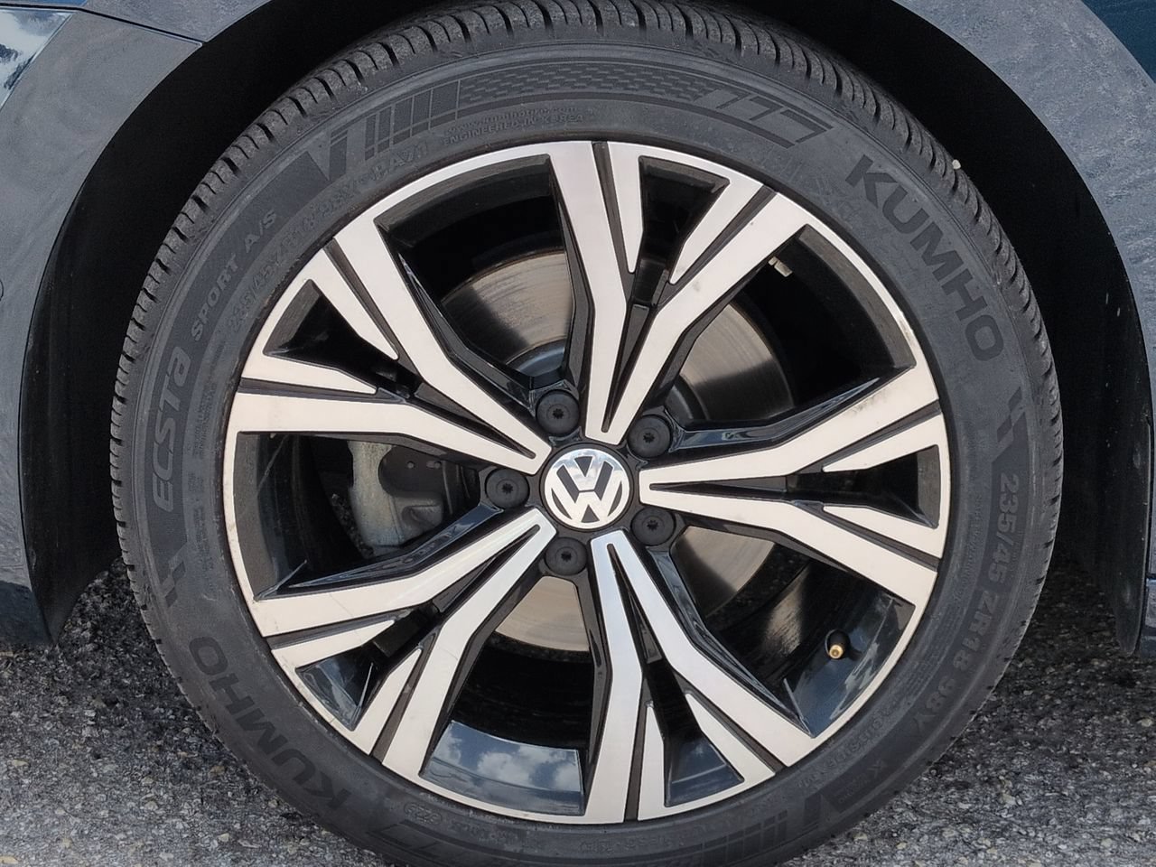 Used 2020 Volkswagen Passat 2.0T SEL FWD image 11