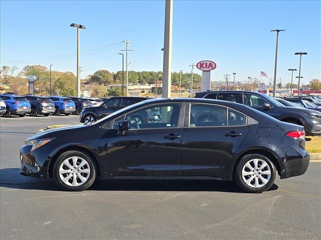 Used 2023 Toyota Corolla LE image 6