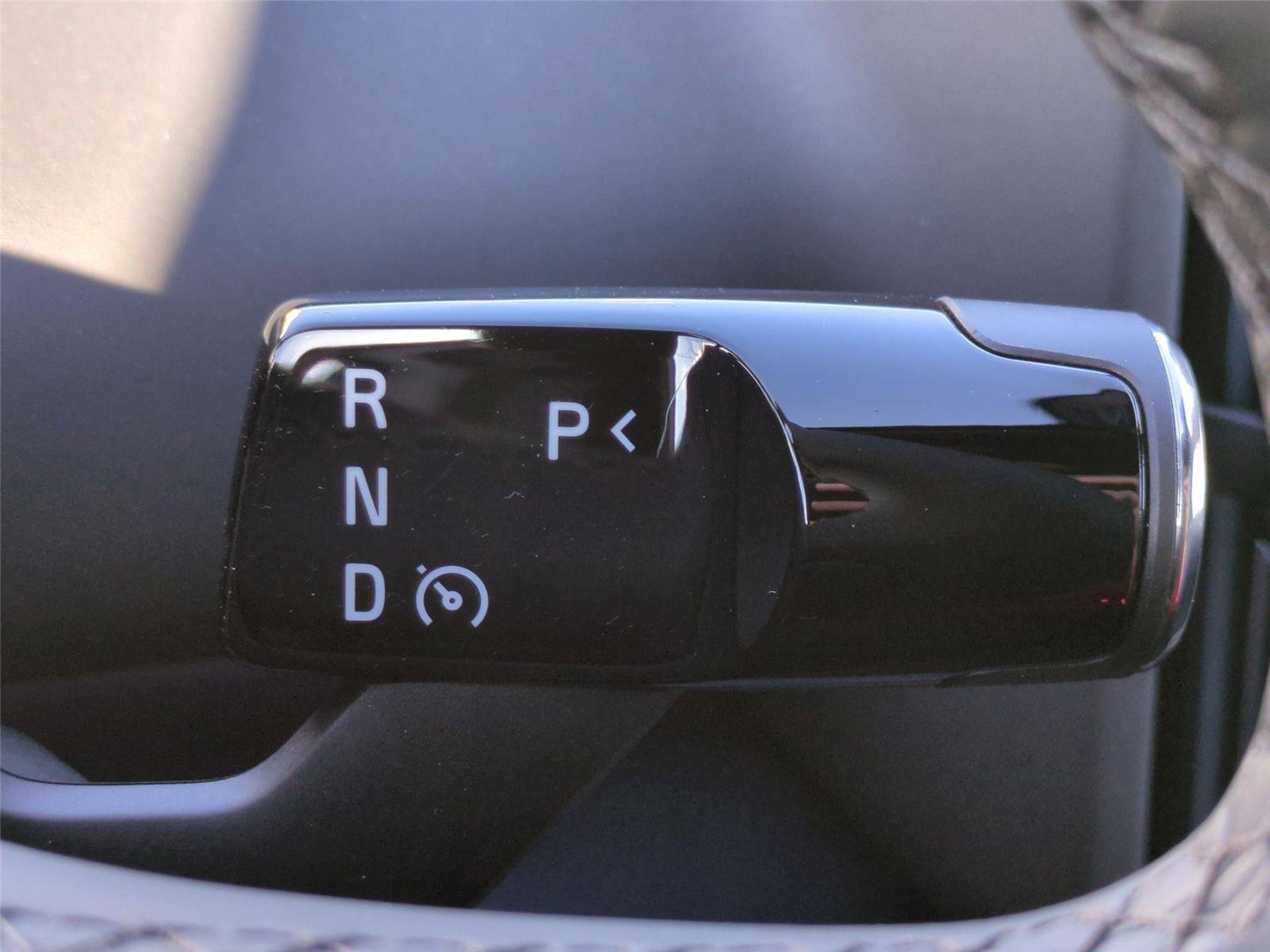 New 2026 Volvo EX30 Plus w/ Protection Package Premier image 12