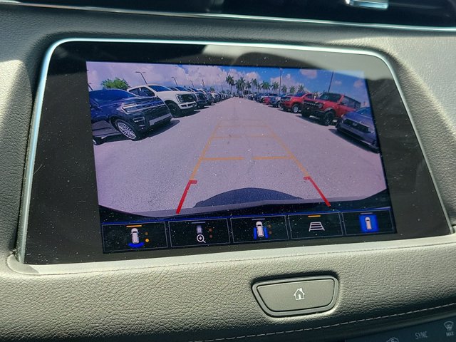 Used 2022 Cadillac XT4 Premium Luxury w/ Enhanced Visibility Package FWD image 33
