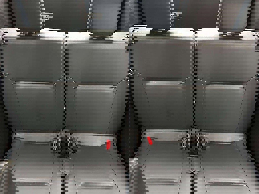 Used 2023 Mitsubishi Outlander SE image 11