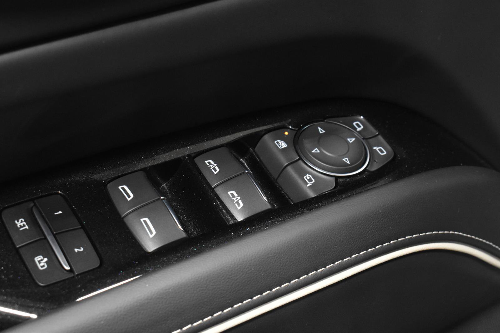 Certified 2023 Cadillac Escalade Premium Luxury Platinum w/ LPO, Floor Liner Package AWD/4WD image 11