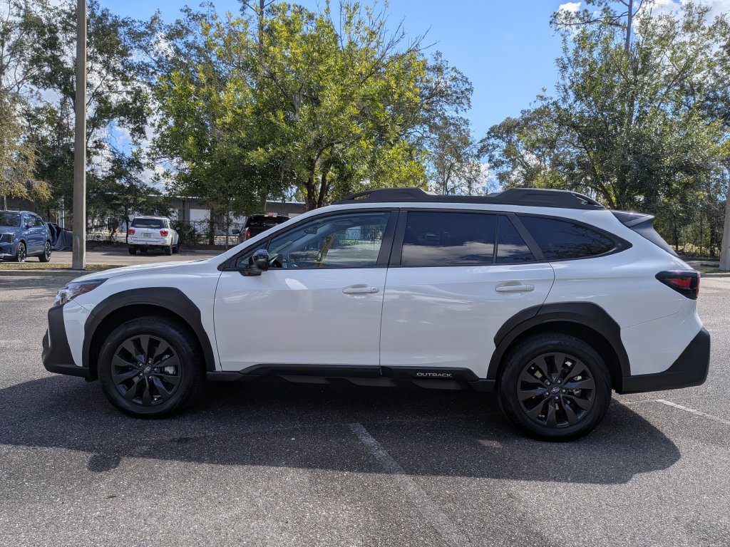 Used 2023 Subaru Outback Onyx Edition AWD/4WD image 7