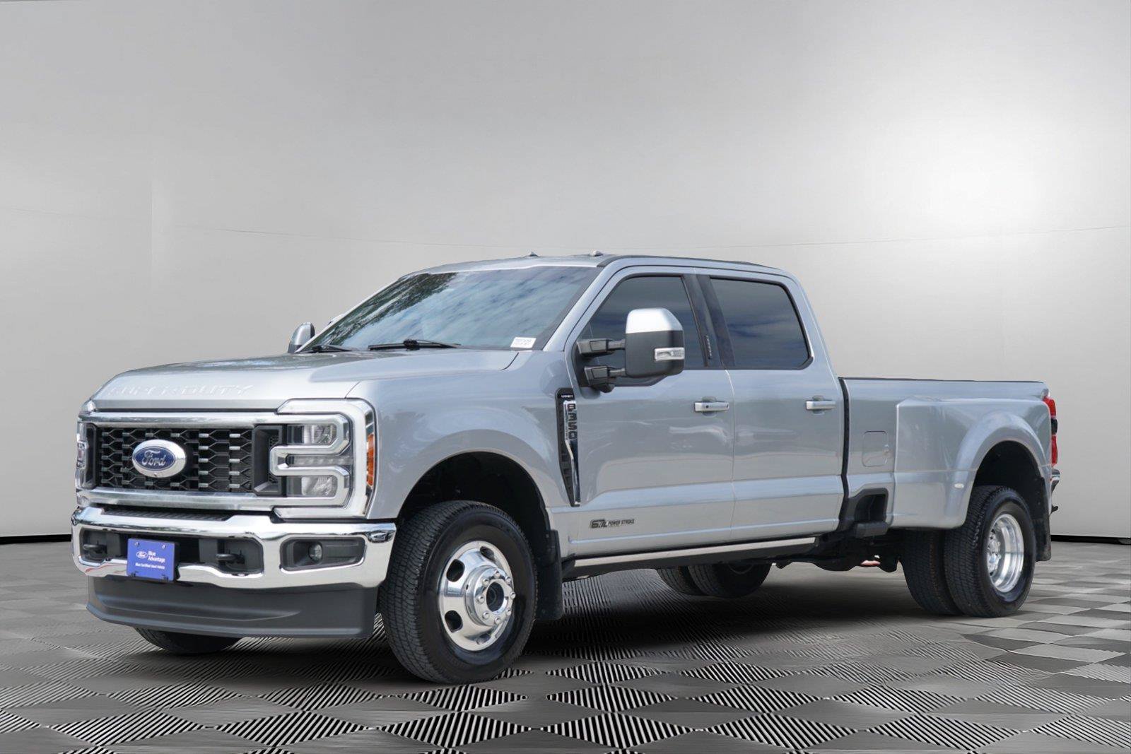 Used 2023 Ford F350 Lariat w/ FX4 Off-Road Package AWD/4WD image 7