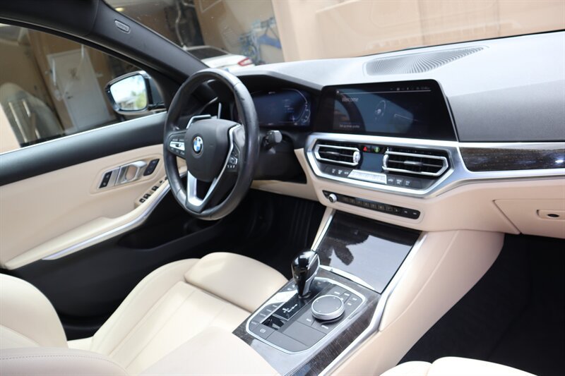Used 2021 BMW 330e w/ Convenience Package RWD image 27