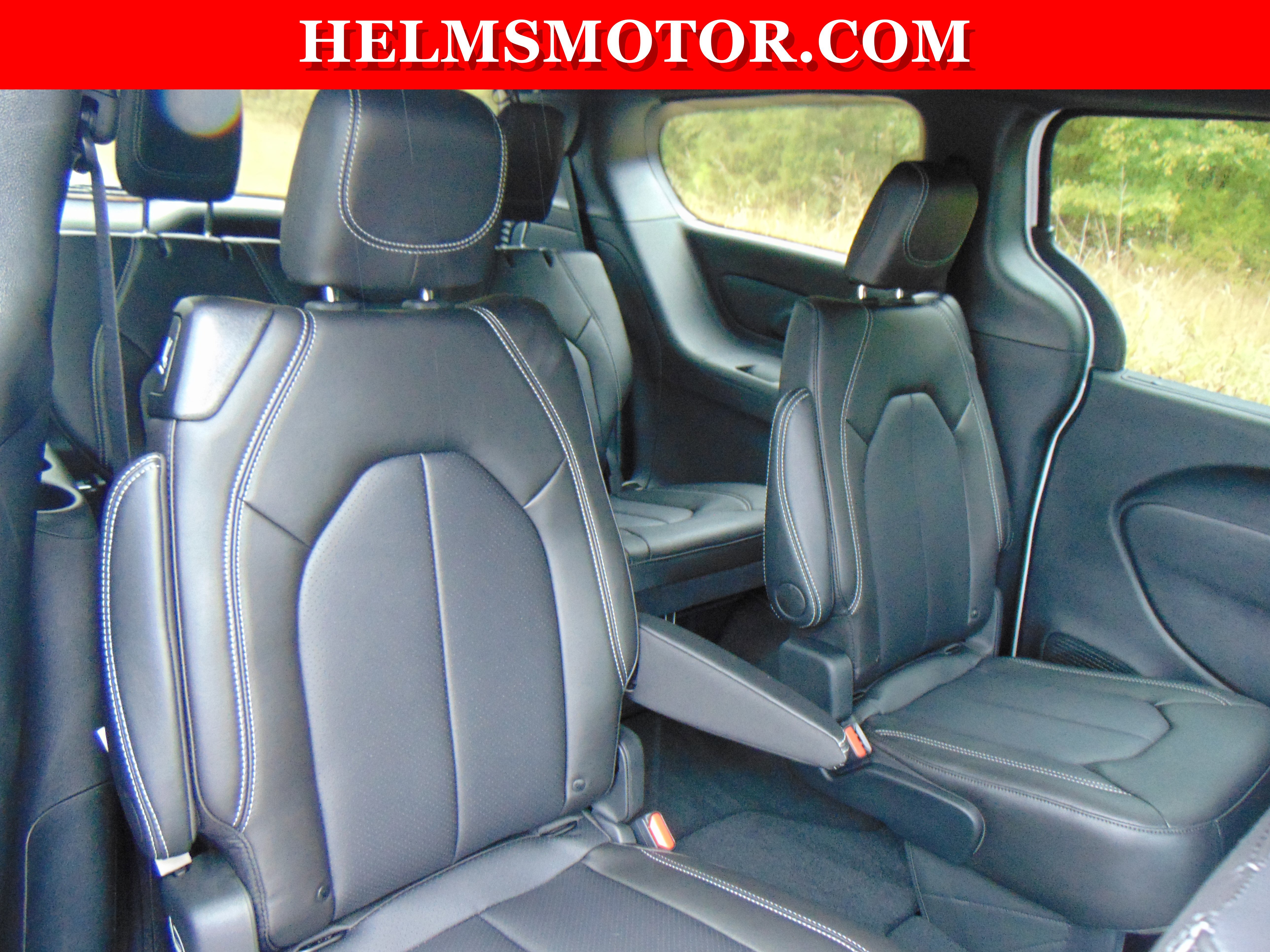 New 2026 Chrysler Pacifica Select w/ S Appearance Package image 38