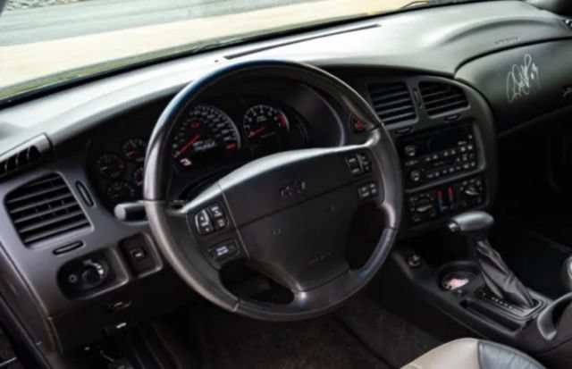 Used 2002 Chevrolet Monte Carlo SS w/ Pace Car Replica Pkg FWD image 8