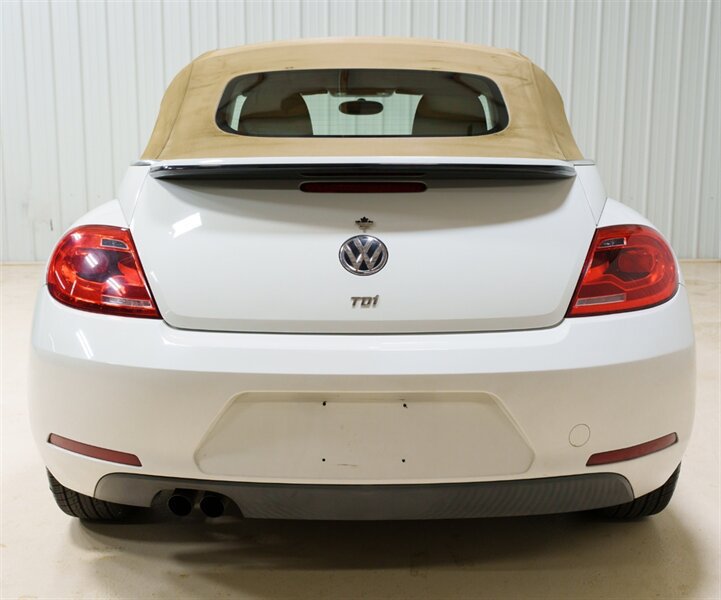 Used 2013 Volkswagen Beetle TDI FWD image 6