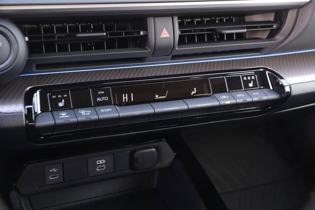 New 2026 Toyota Prius XLE image 17