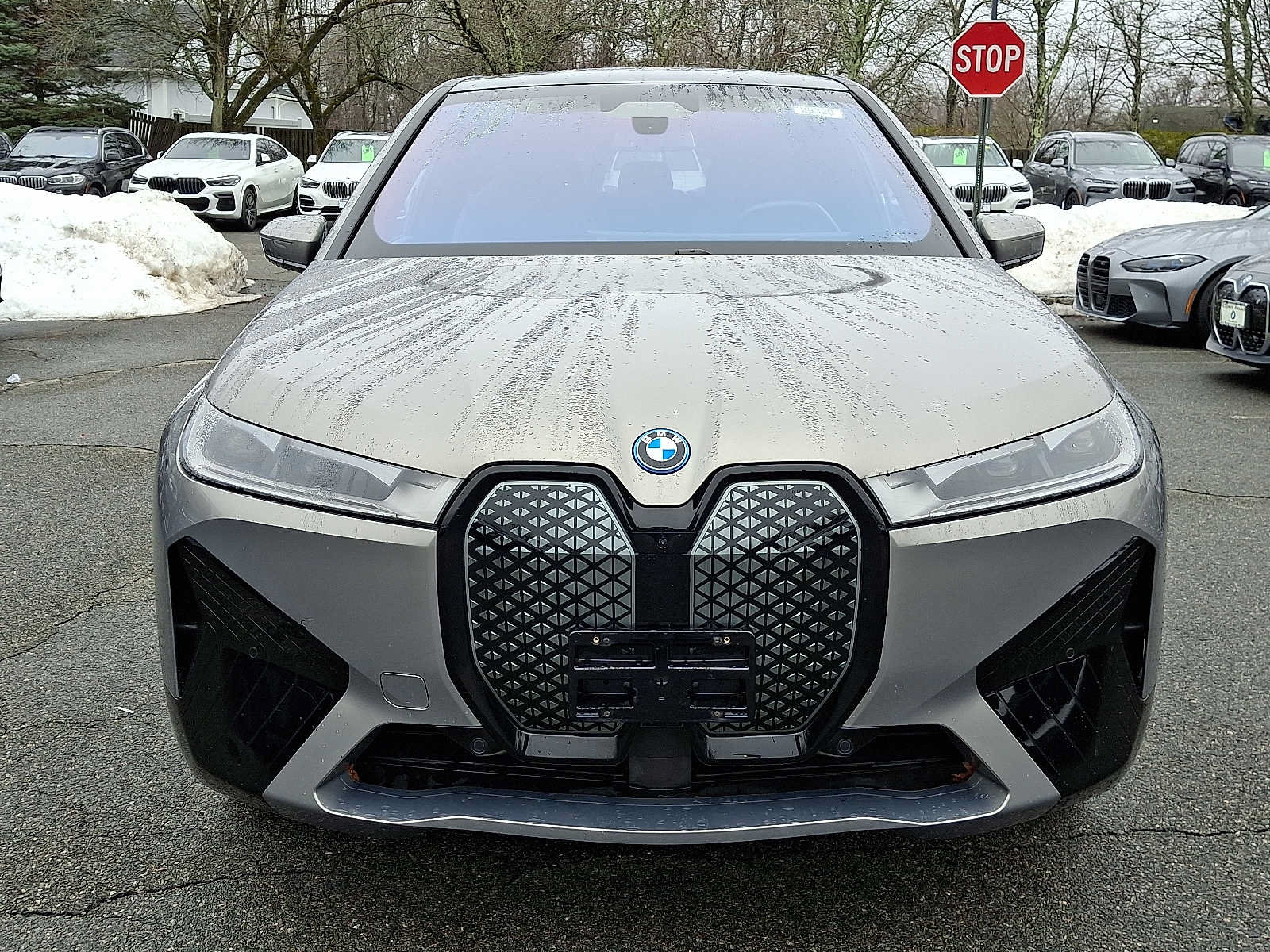 Used 2025 BMW iX xDrive50 w/ Premium Package AWD/4WD image 2