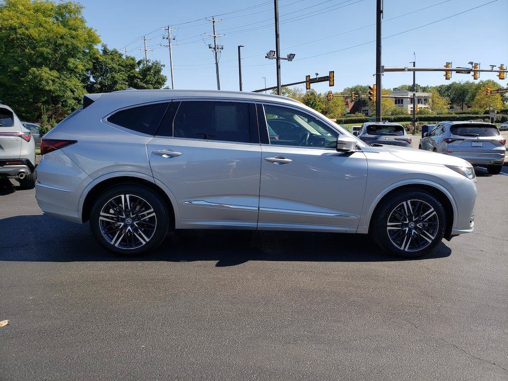 Certified 2026 Acura MDX w/ Advance Package AWD/4WD image 10