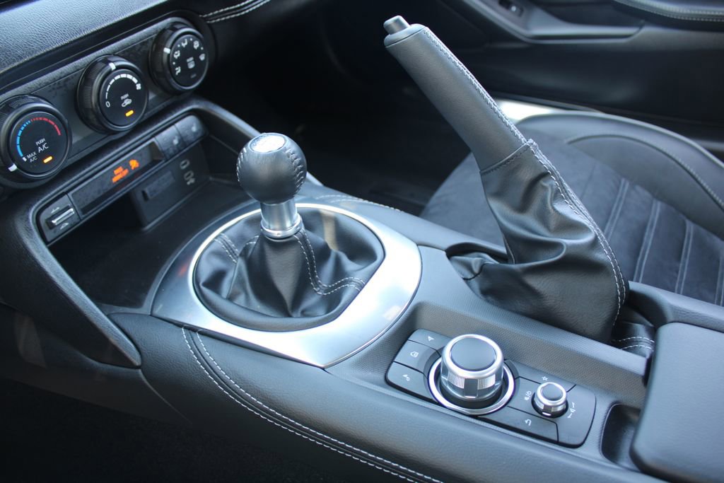 Used 2024 MAZDA MX-5 Miata RF Club w/ Interior Package RWD image 18