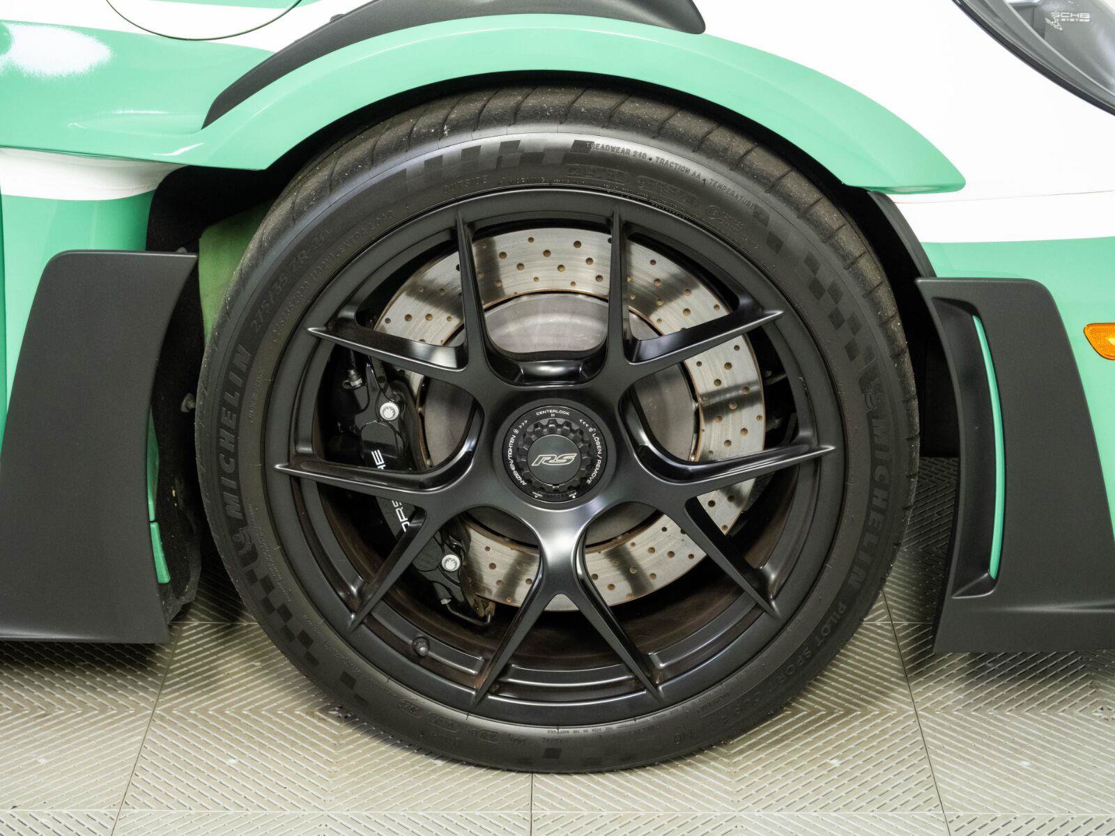 Used 2023 Porsche 911 GT3 RS w/ Weissach Package RWD image 29
