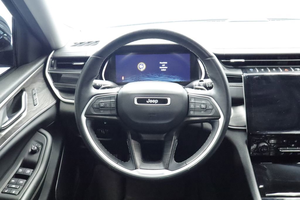Used 2022 Jeep Grand Cherokee Limited 4xe w/ Luxury Tech Group II AWD/4WD image 27