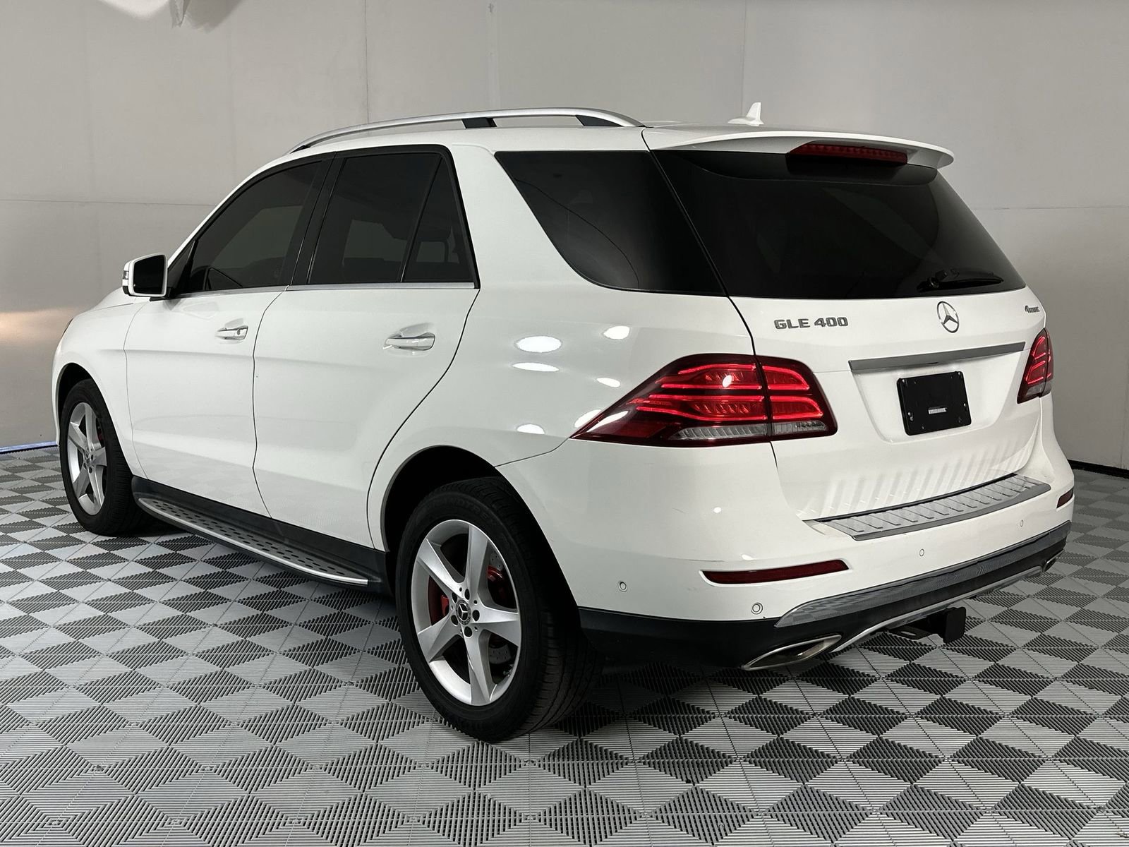 Used 2019 Mercedes-Benz GLE 400 4MATIC image 6