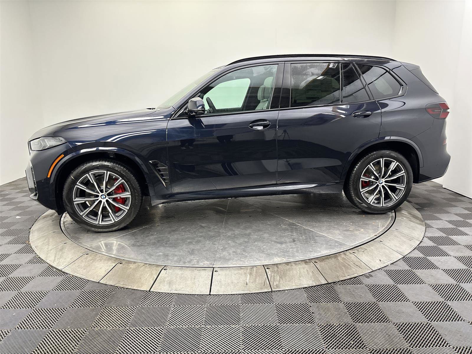 New 2026 BMW X5 xDrive40i w/ M Sport Package image 16