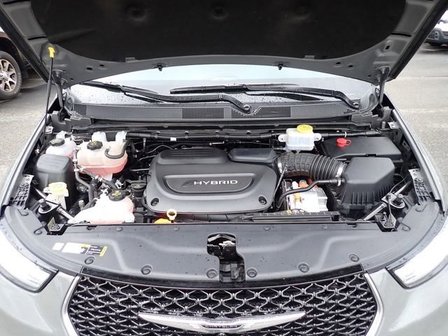 Used 2023 Chrysler Pacifica Pinnacle FWD image 12