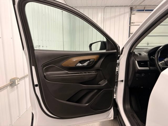Used 2020 GMC Terrain SLE w/ Elevation Edition FWD image 14