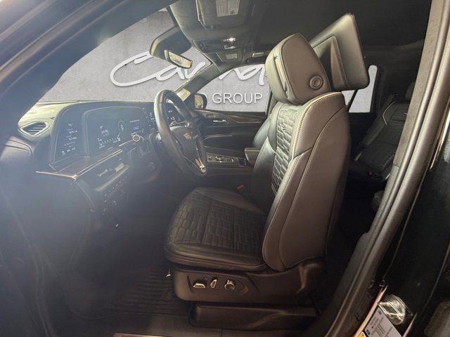 Certified 2024 Cadillac Escalade Sport Platinum w/ LPO, ONYX Package AWD/4WD image 17