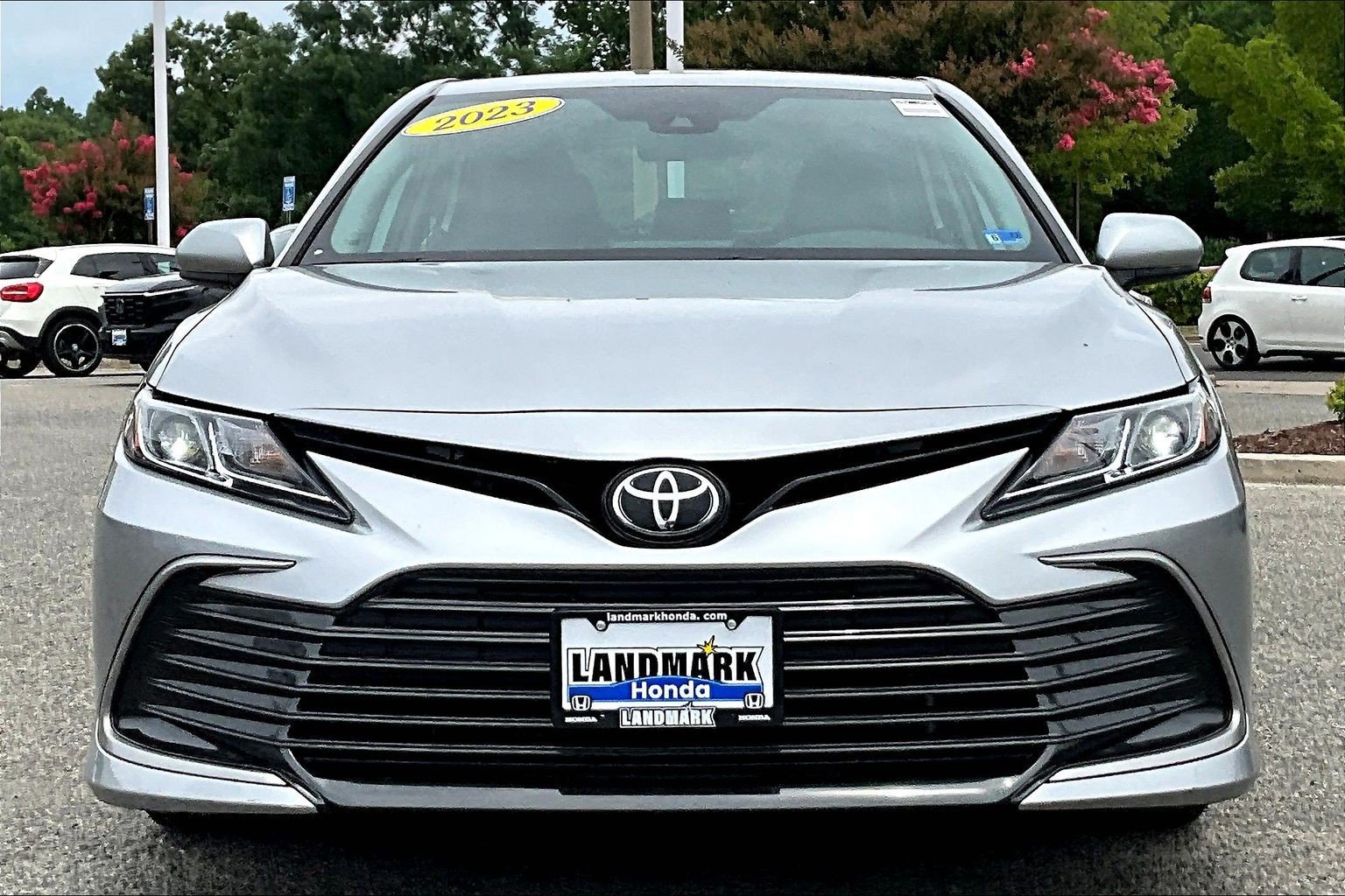 Used 2023 Toyota Camry LE AWD/4WD image 3