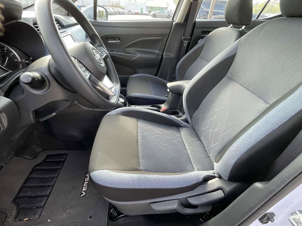 Used 2025 Nissan Versa SV w/ Trunk Package image 13