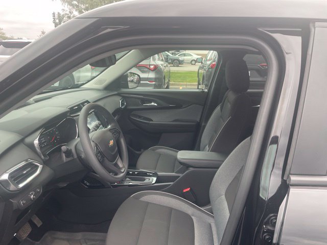 Used 2023 Chevrolet TrailBlazer LT w/ Convenience Package FWD image 7