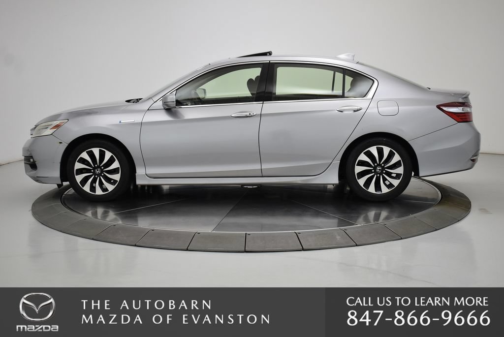 Used 2017 Honda Accord Touring image 17