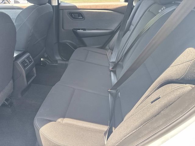 Used 2023 Nissan Rogue S AWD/4WD image 17