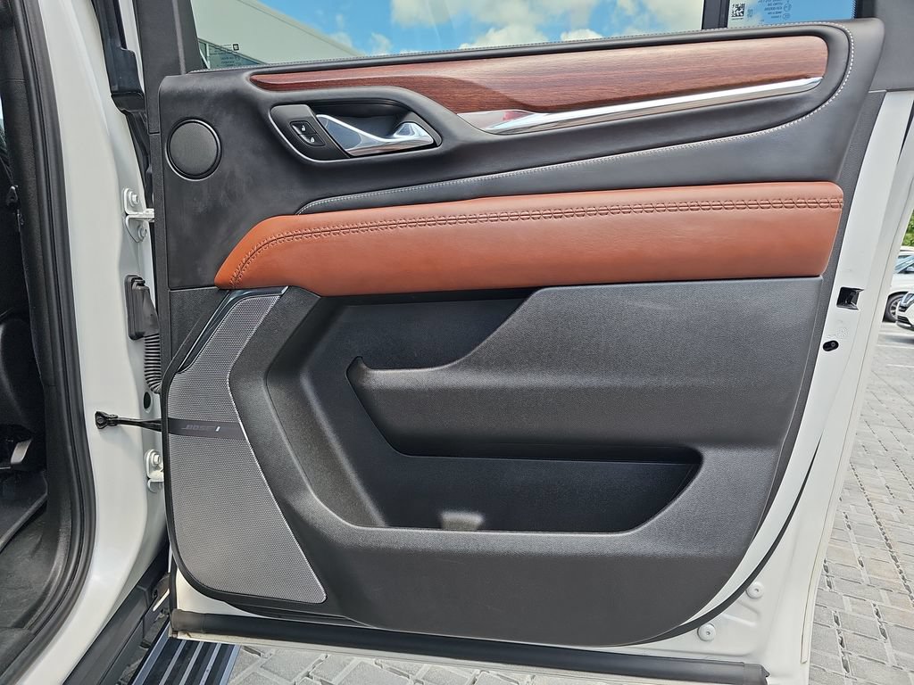 Used 2023 GMC Yukon XL Denali Ultimate w/ LPO, Floor Liner Package AWD/4WD image 26