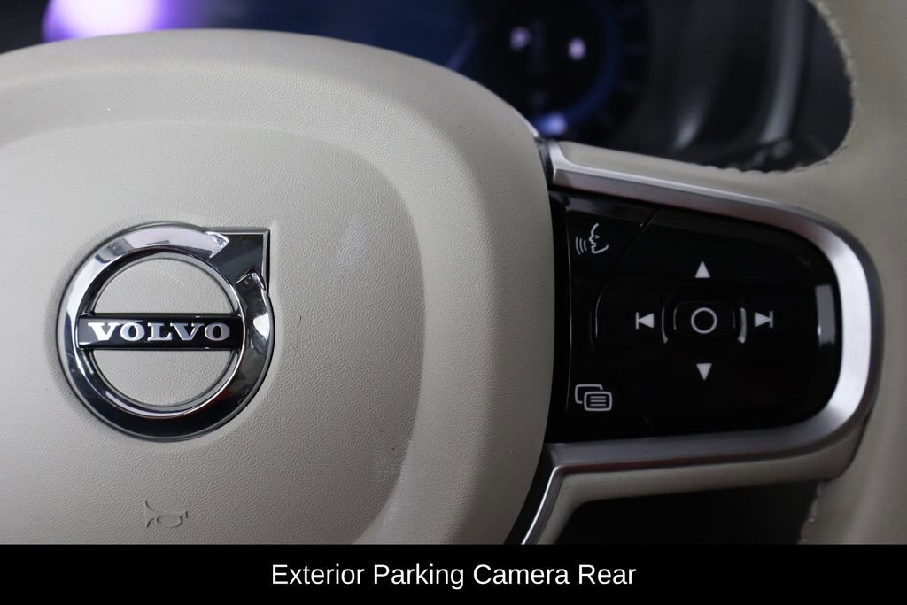 Used 2023 Volvo XC90 B5 Core w/ Protection Package Premier image 10