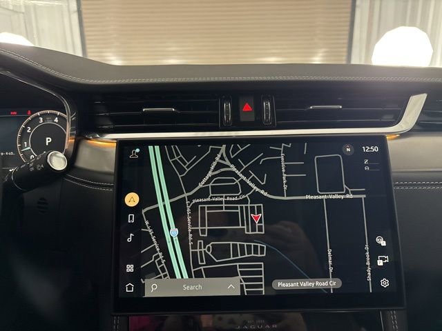 Used 2026 Jaguar F-PACE R-Dynamic S image 18