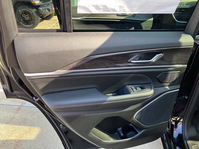 New 2026 Jeep Grand Cherokee Limited AWD/4WD image 24