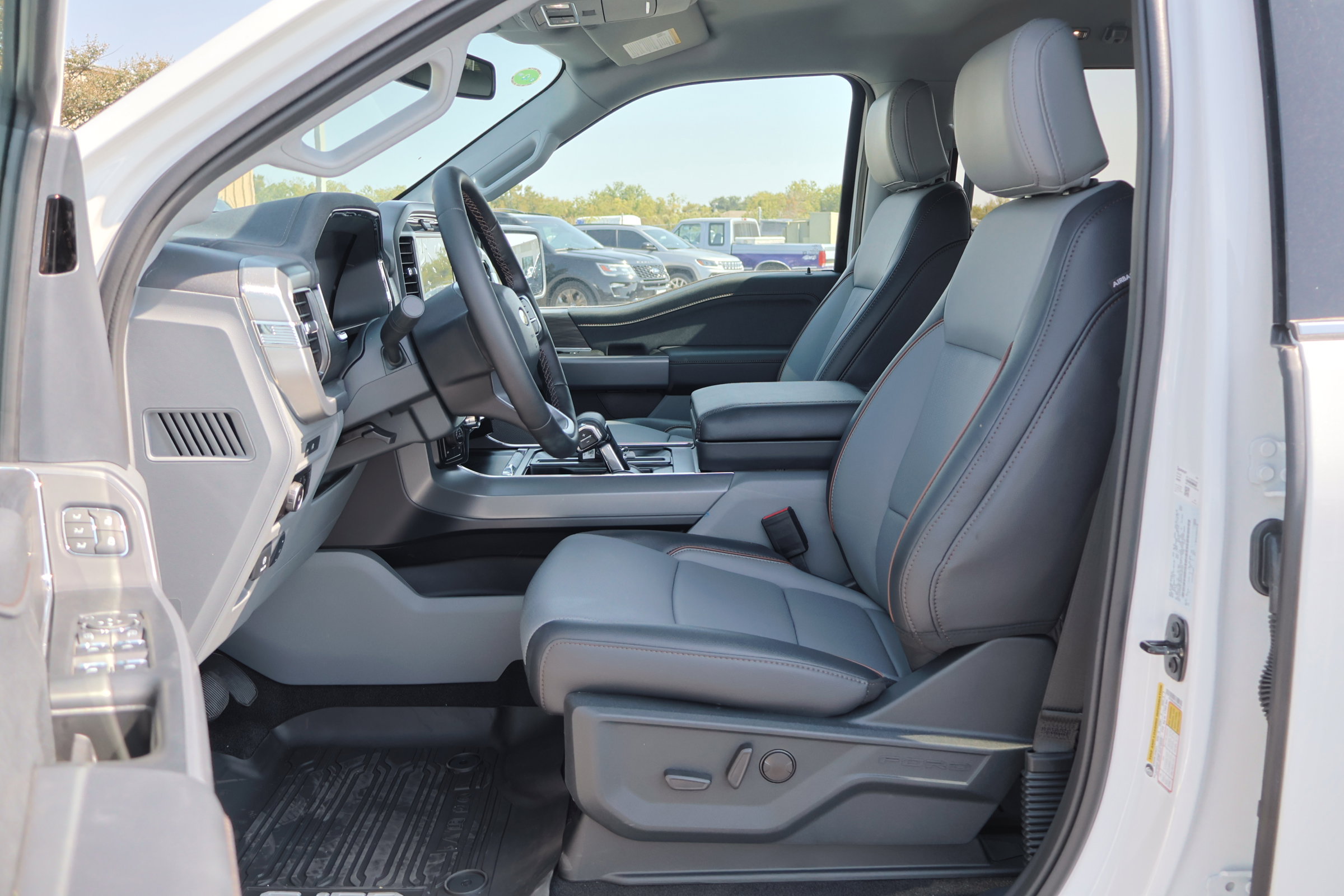 Certified 2025 Ford F150 Lariat w/ Equipment Group 501A Mid image 10