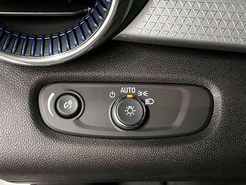 New 2026 Chevrolet Trax LT w/ LT Convenience Package image 11