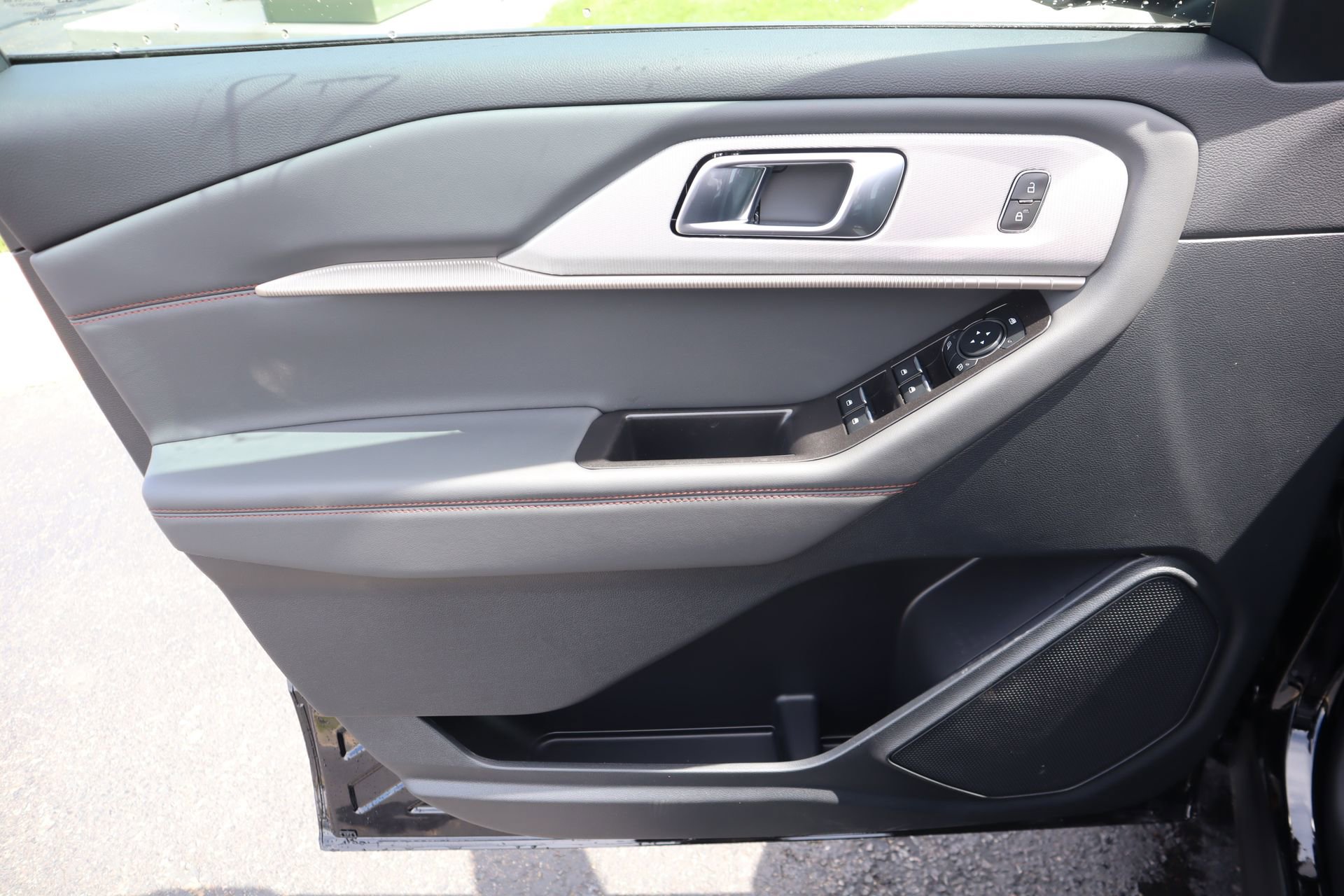 New 2026 Ford Explorer Active image 16