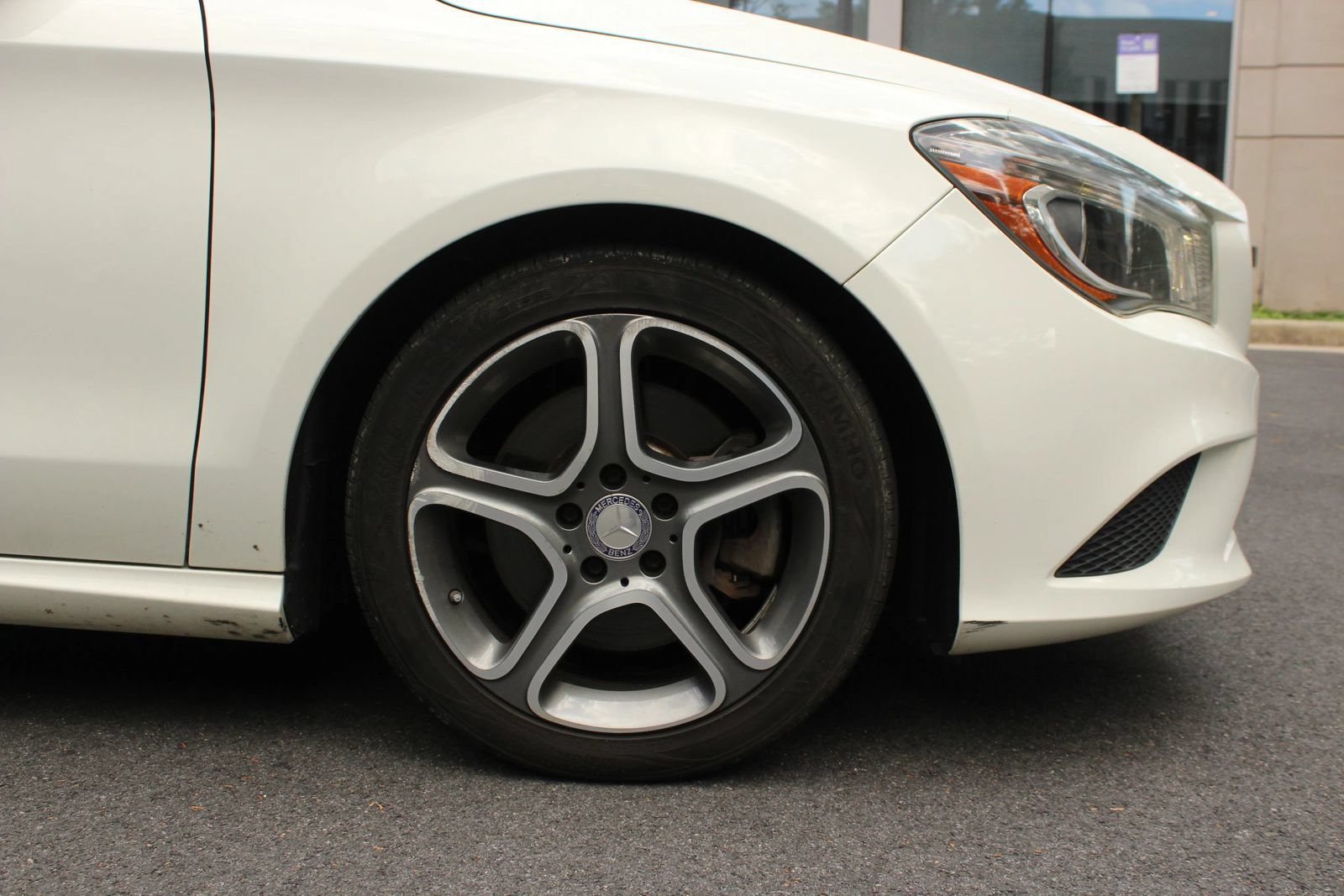Used 2014 Mercedes-Benz CLA 250 4MATIC image 4