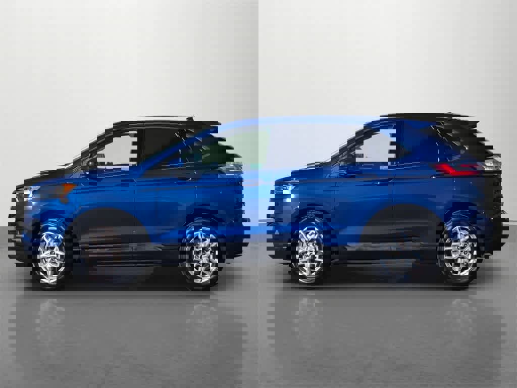 Used 2024 Ford Edge SEL image 3