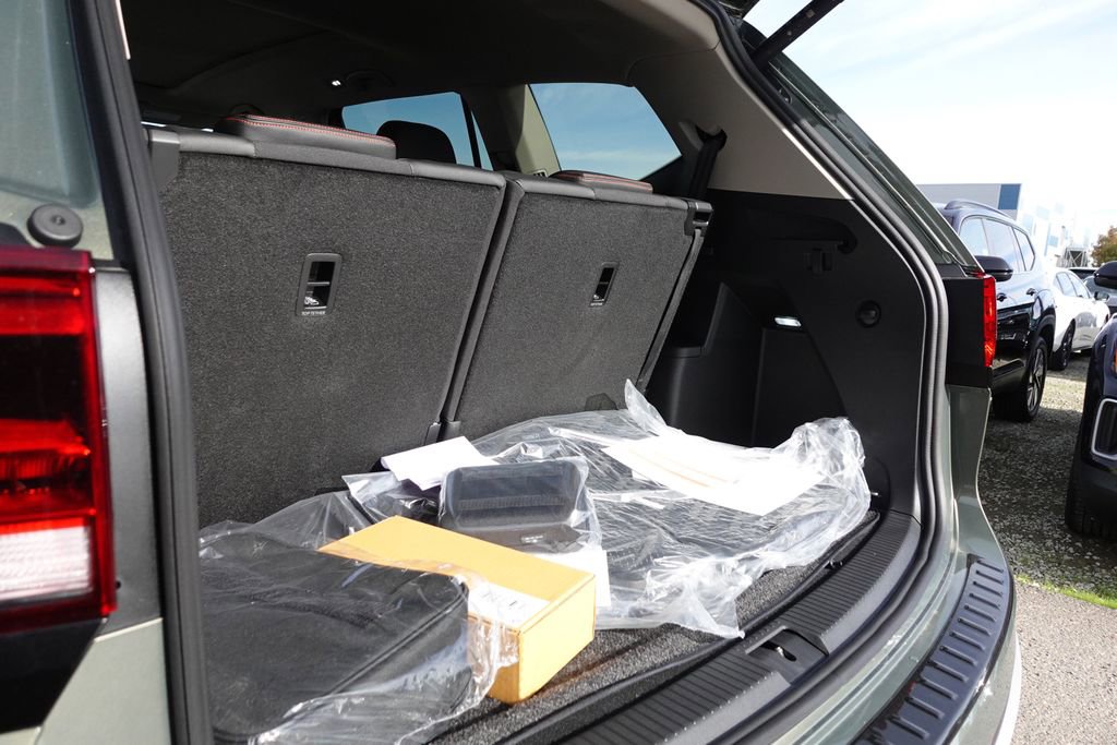 New 2026 Volkswagen Atlas Peak Edition image 31