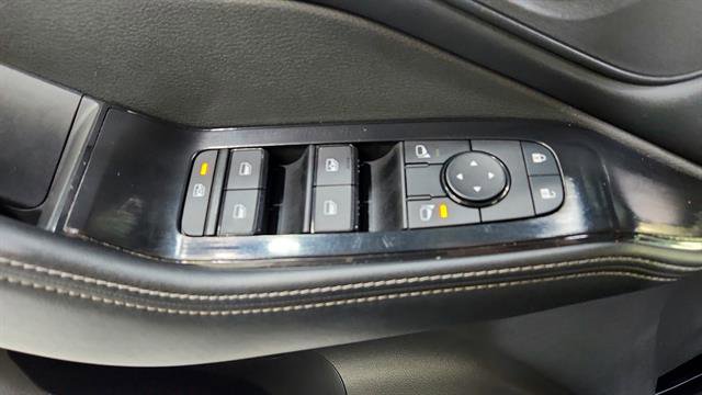 Certified 2025 Nissan Rogue SV image 17