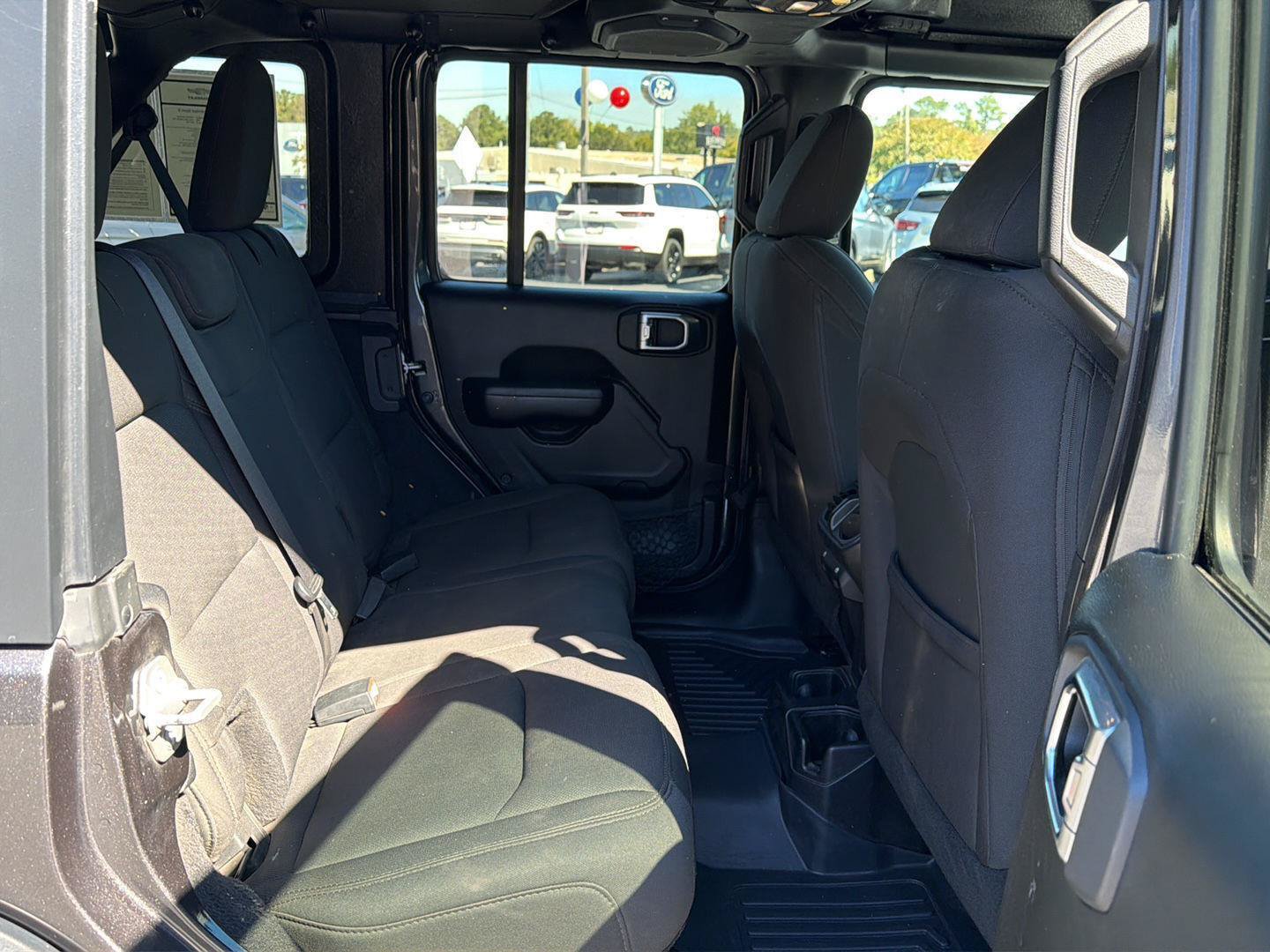 Used 2019 Jeep Wrangler Unlimited Sport S AWD/4WD image 12