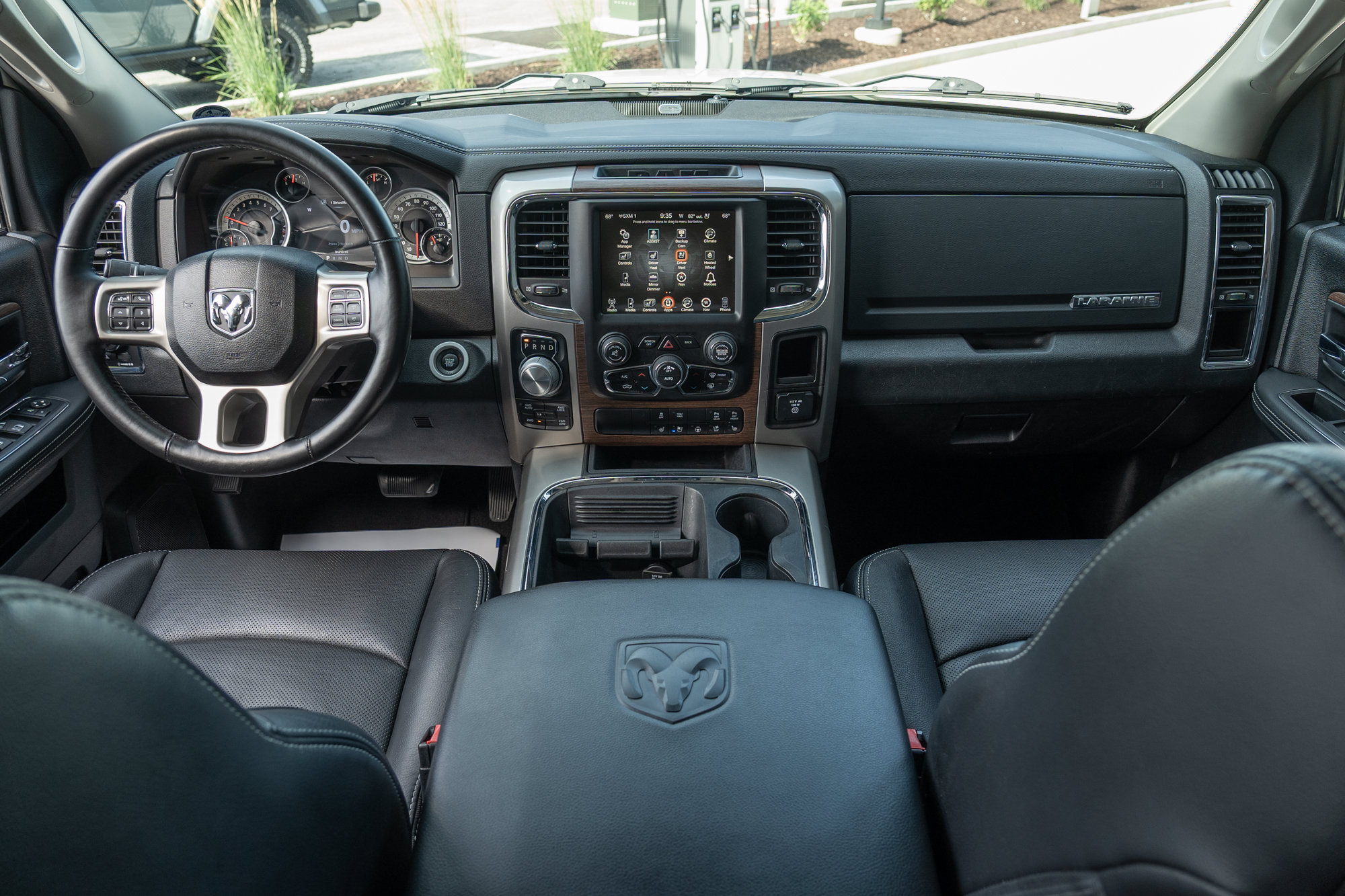 Used 2016 RAM 1500 Laramie w/ Convenience Group AWD/4WD image 17