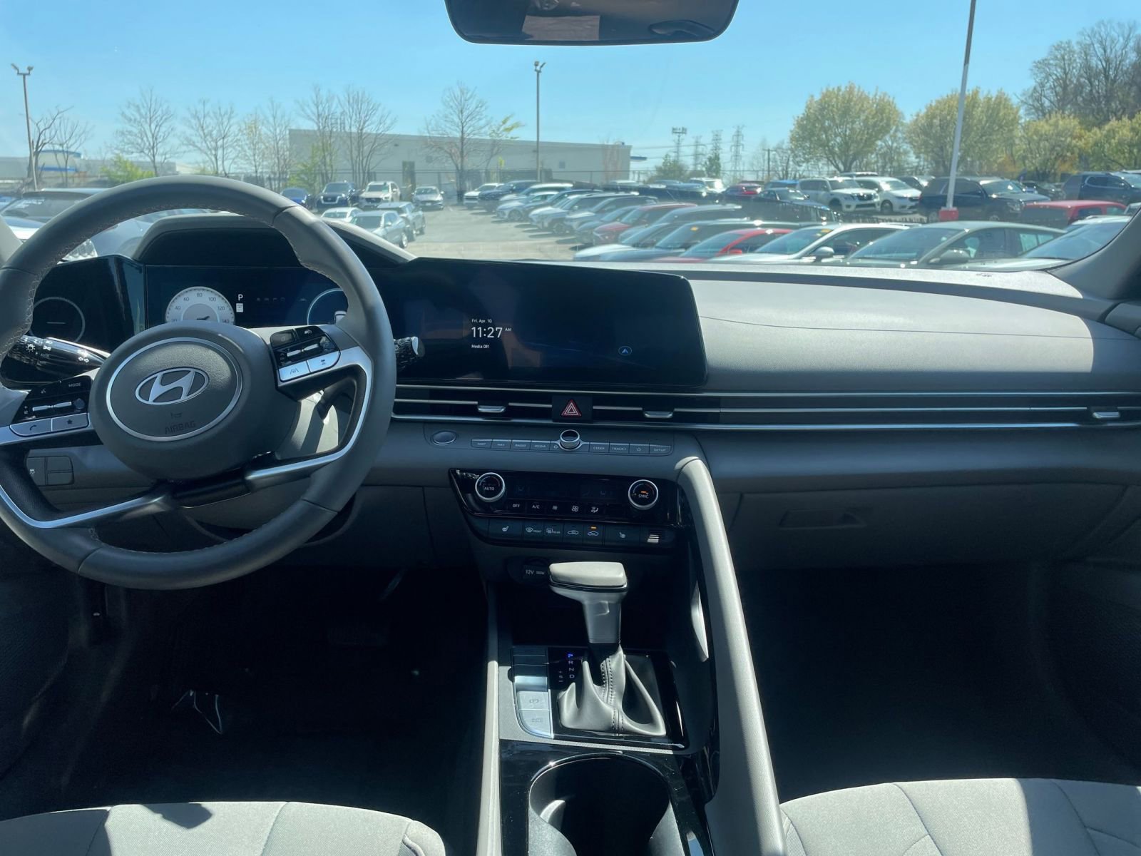 Used 2025 Hyundai Elantra SEL image 34